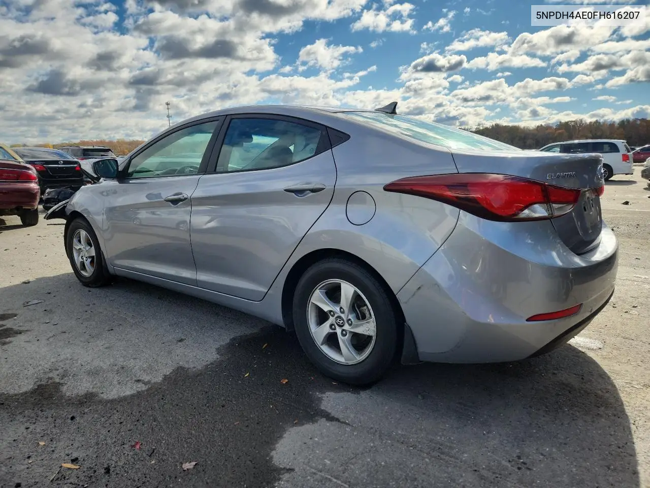 5NPDH4AE0FH616207 2015 Hyundai Elantra Se