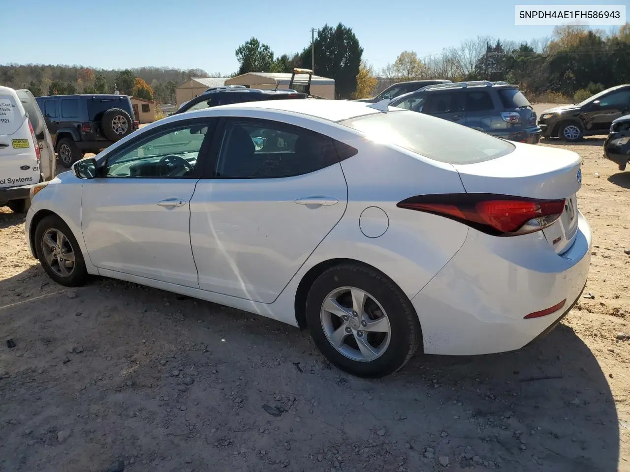5NPDH4AE1FH586943 2015 Hyundai Elantra Se