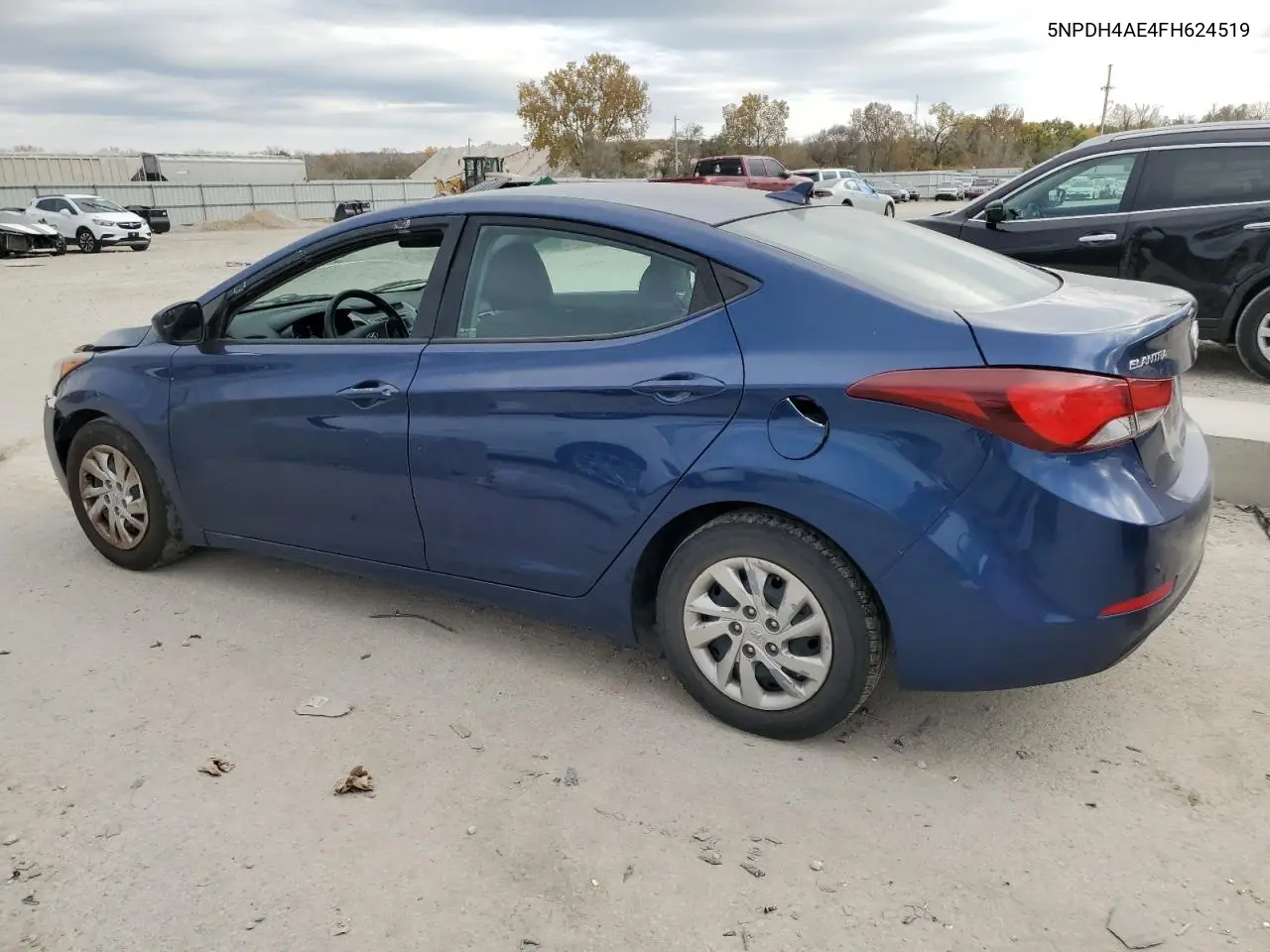 5NPDH4AE4FH624519 2015 Hyundai Elantra Se
