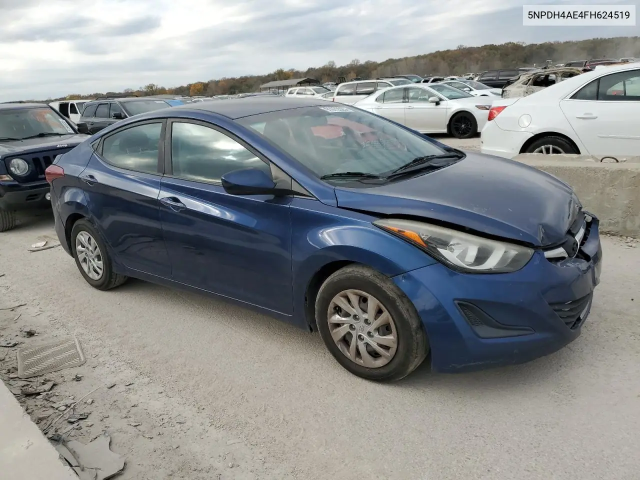5NPDH4AE4FH624519 2015 Hyundai Elantra Se