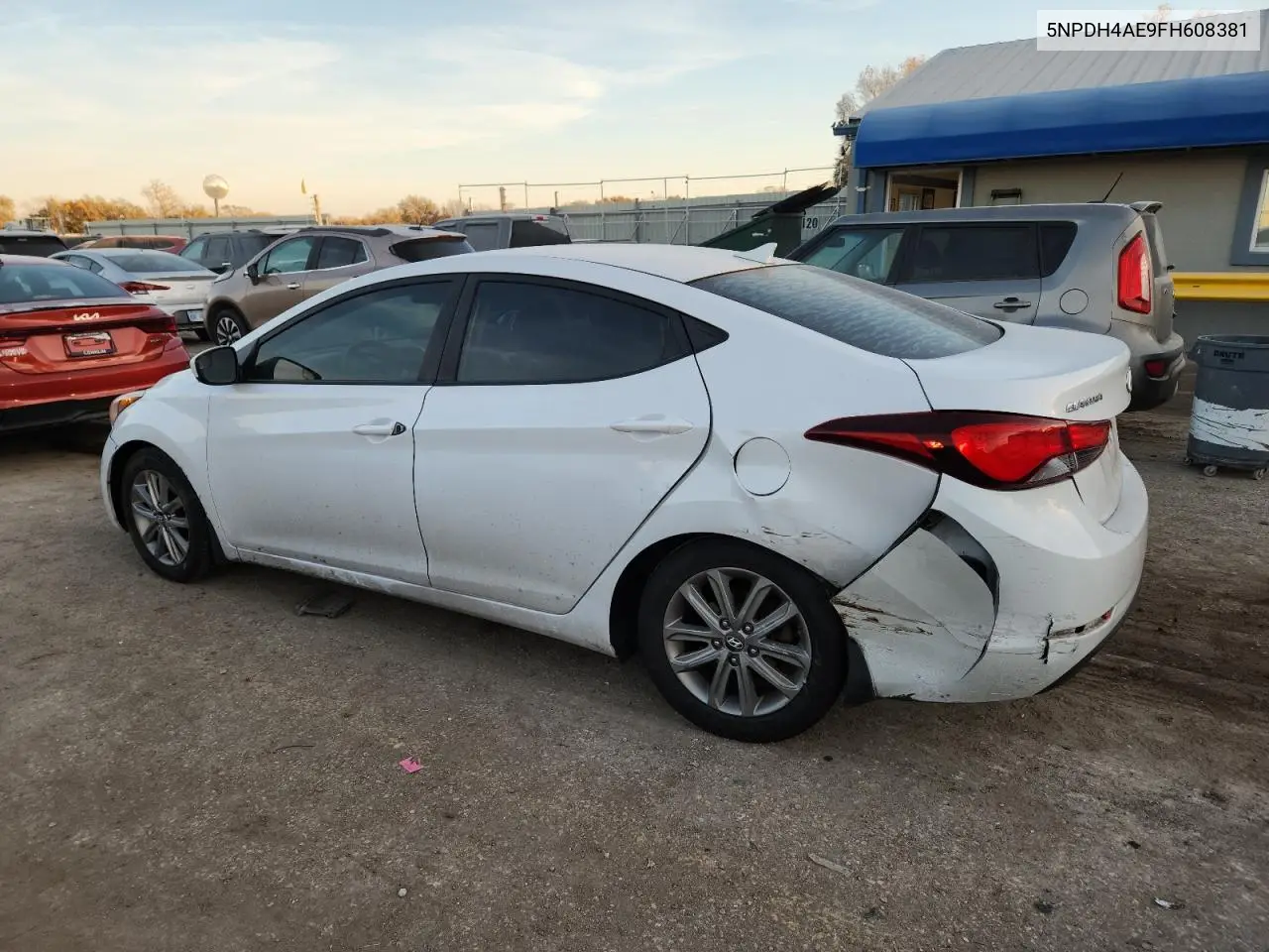 5NPDH4AE9FH608381 2015 Hyundai Elantra Se