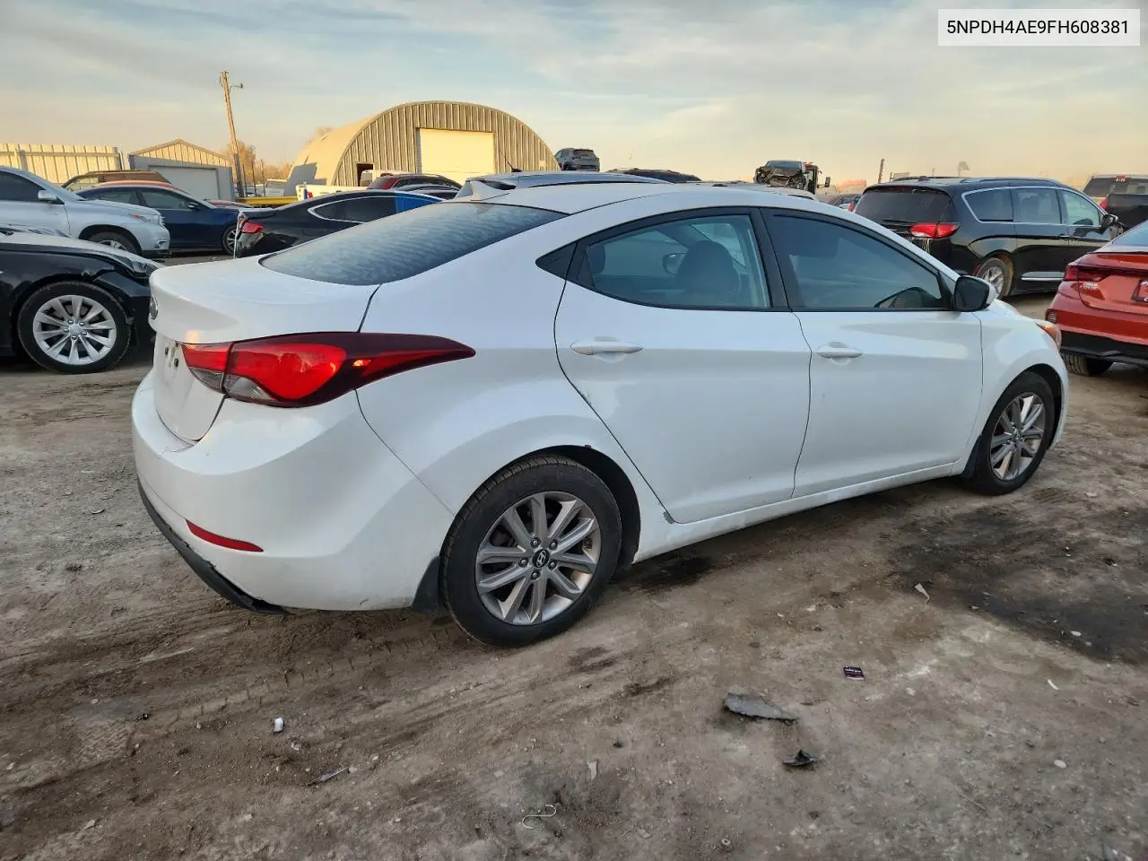 5NPDH4AE9FH608381 2015 Hyundai Elantra Se