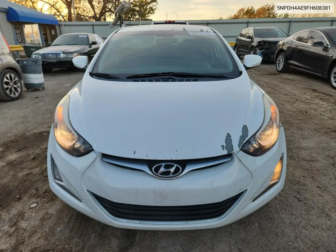 5NPDH4AE9FH608381 2015 Hyundai Elantra Se