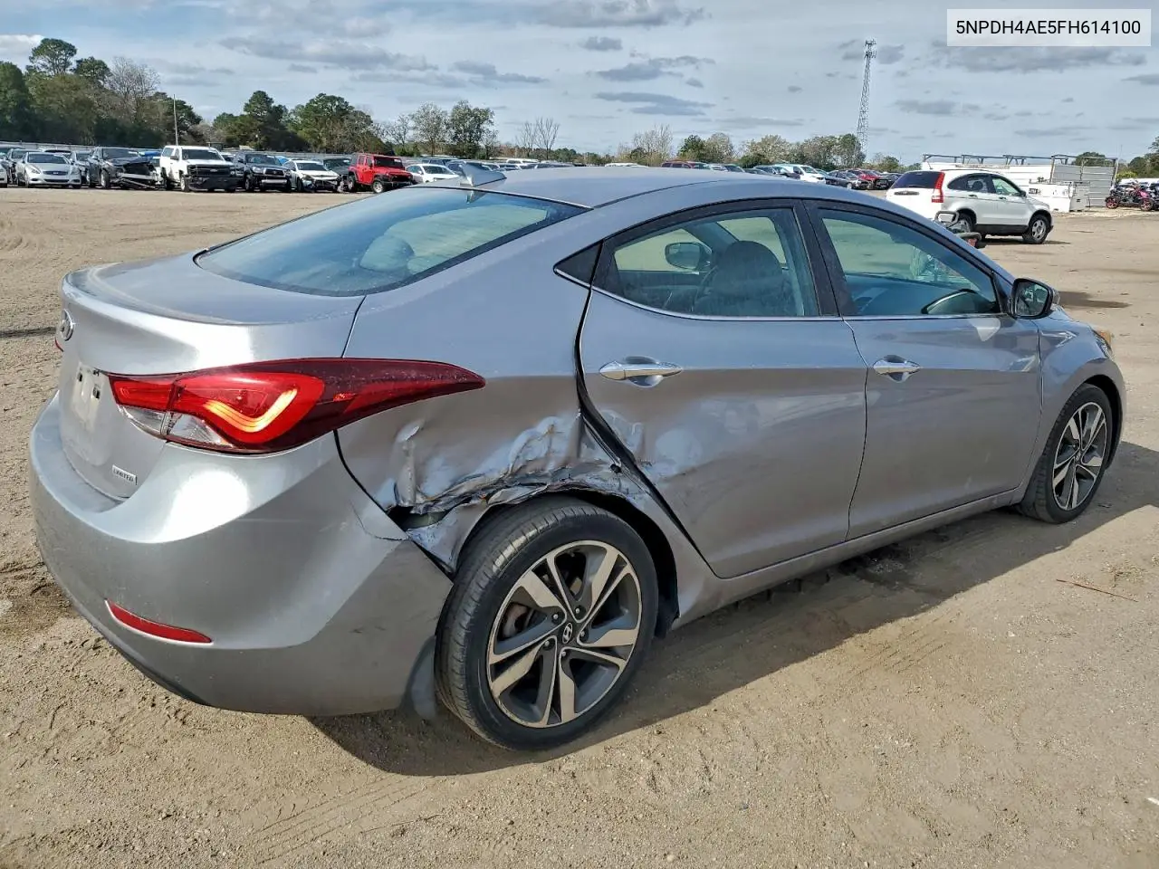 5NPDH4AE5FH614100 2015 Hyundai Elantra Se