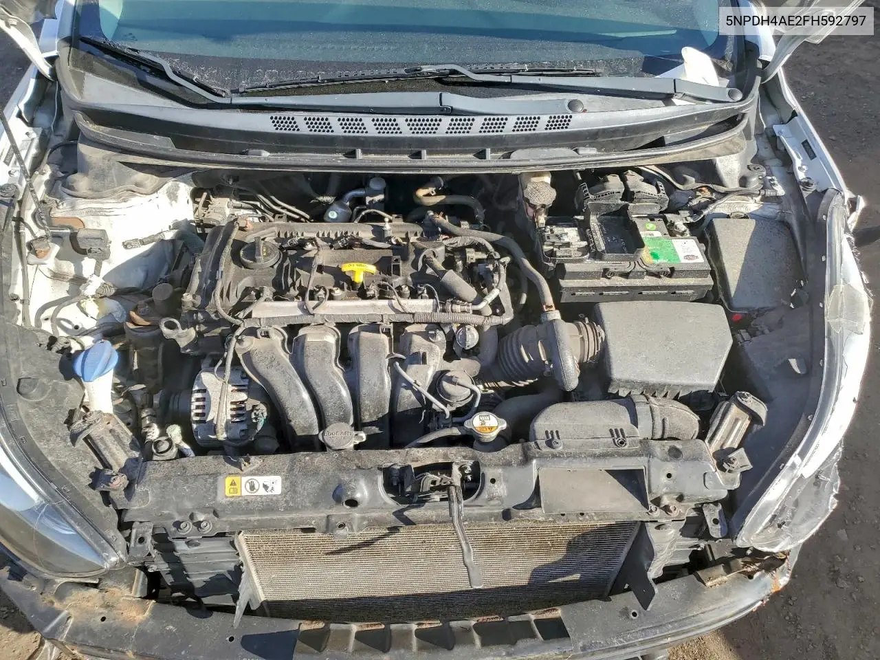 5NPDH4AE2FH592797 2015 Hyundai Elantra Se