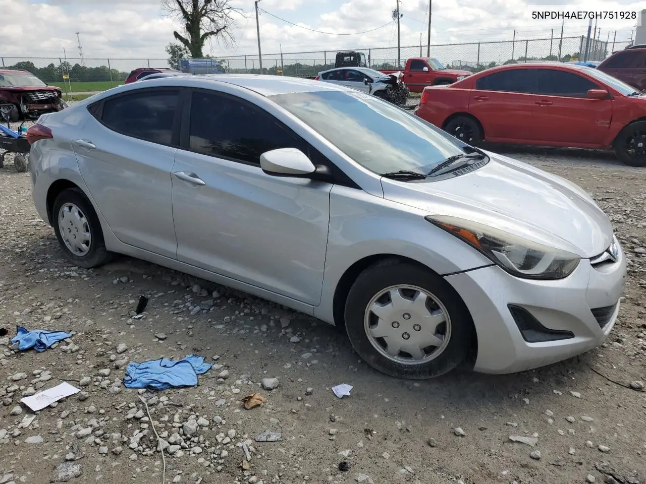 5NPDH4AE7GH751928 2016 Hyundai Elantra Se