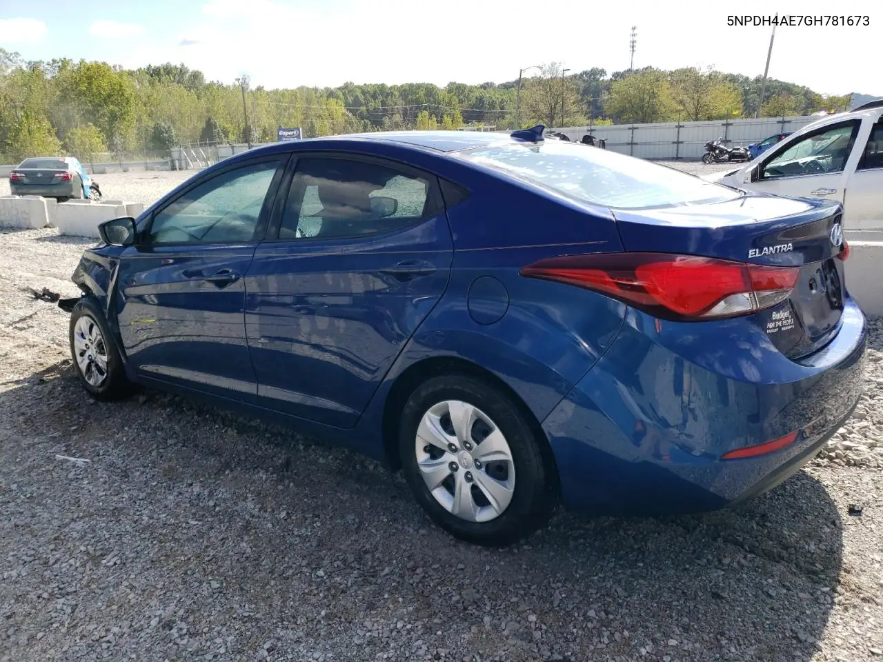 5NPDH4AE7GH781673 2016 Hyundai Elantra Se