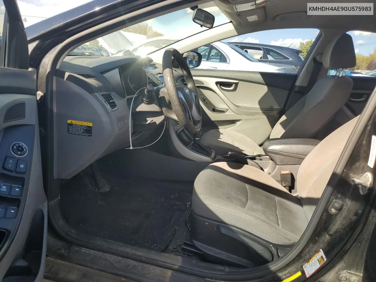 KMHDH4AE9GU575983 2016 Hyundai Elantra Se