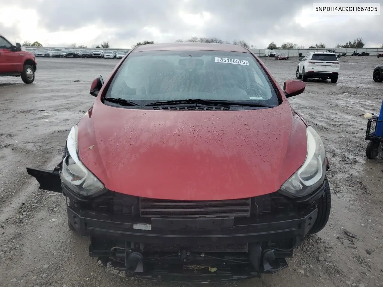 5NPDH4AE9GH667805 2016 Hyundai Elantra Se