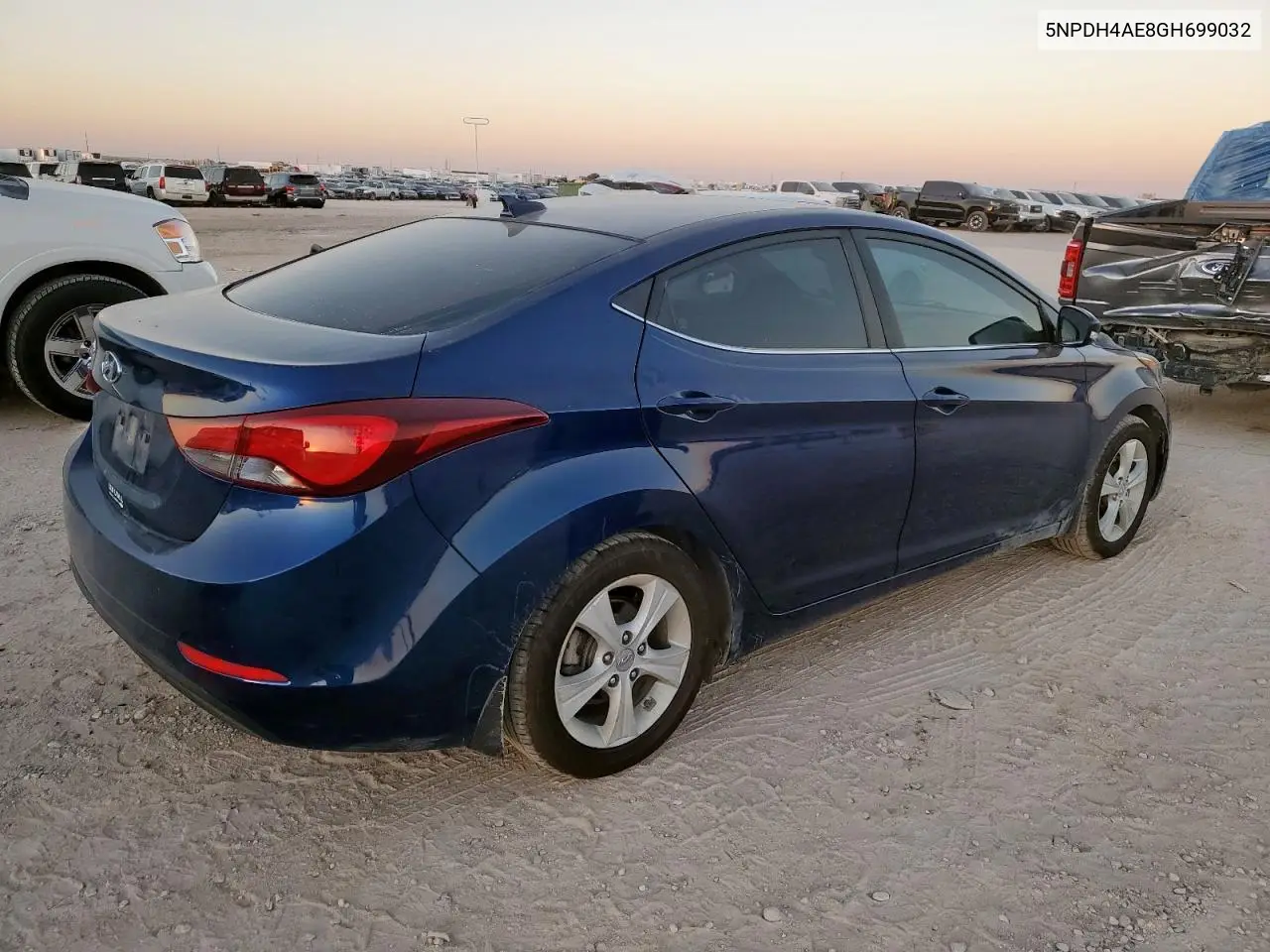 5NPDH4AE8GH699032 2016 Hyundai Elantra Se