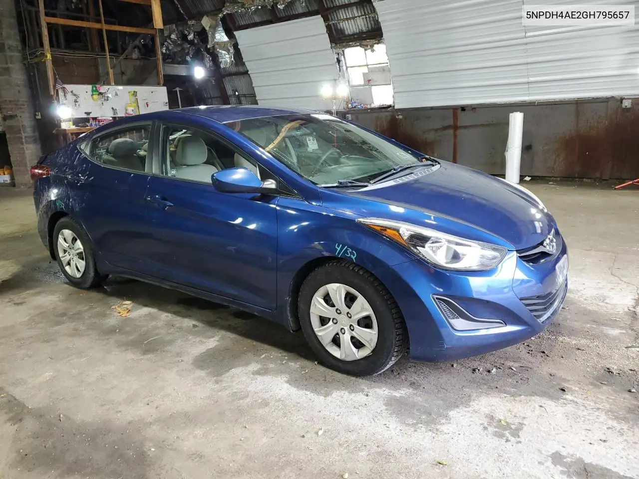 5NPDH4AE2GH795657 2016 Hyundai Elantra Se