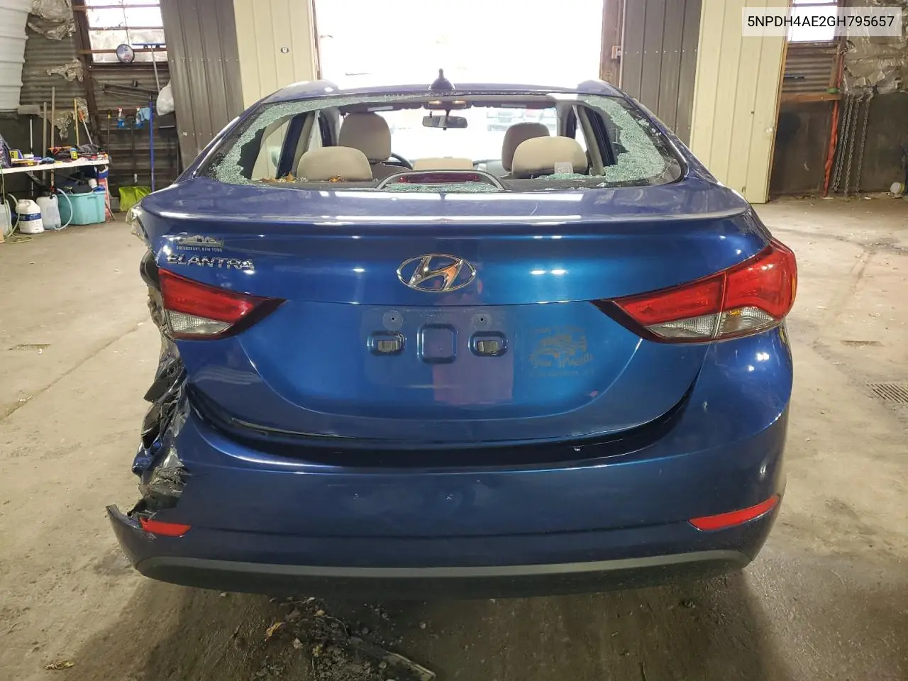 5NPDH4AE2GH795657 2016 Hyundai Elantra Se