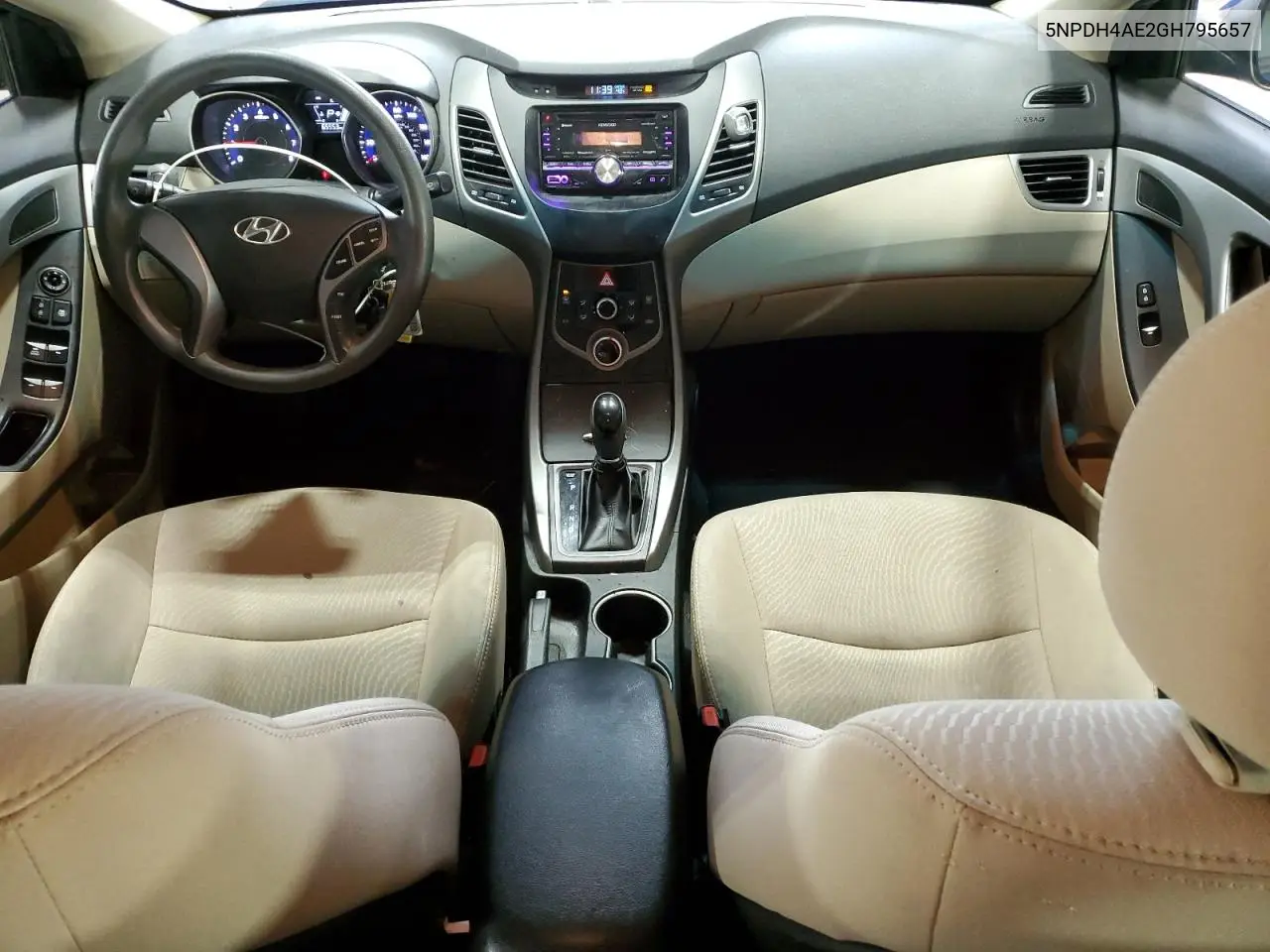 5NPDH4AE2GH795657 2016 Hyundai Elantra Se