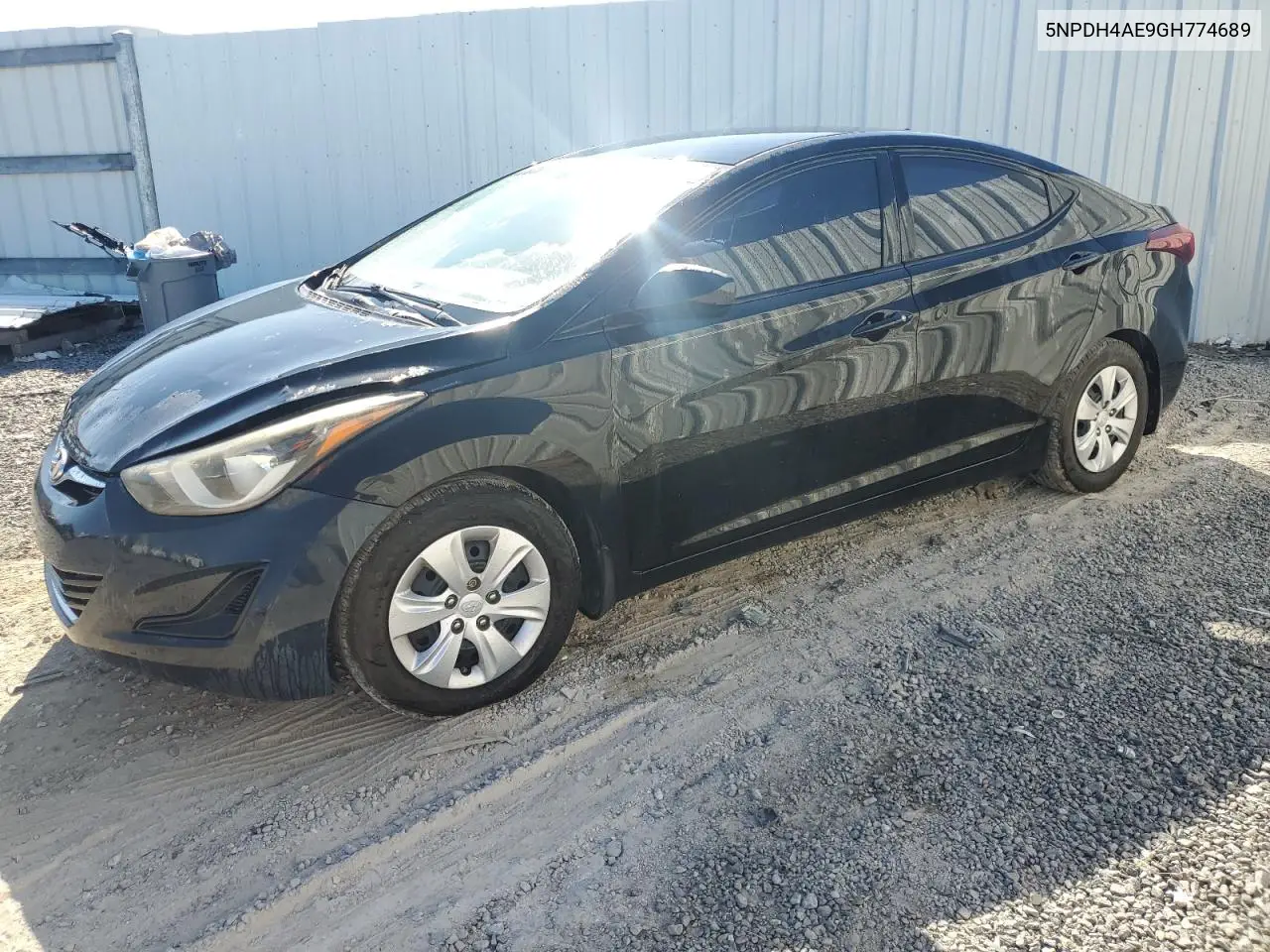 5NPDH4AE9GH774689 2016 Hyundai Elantra Se