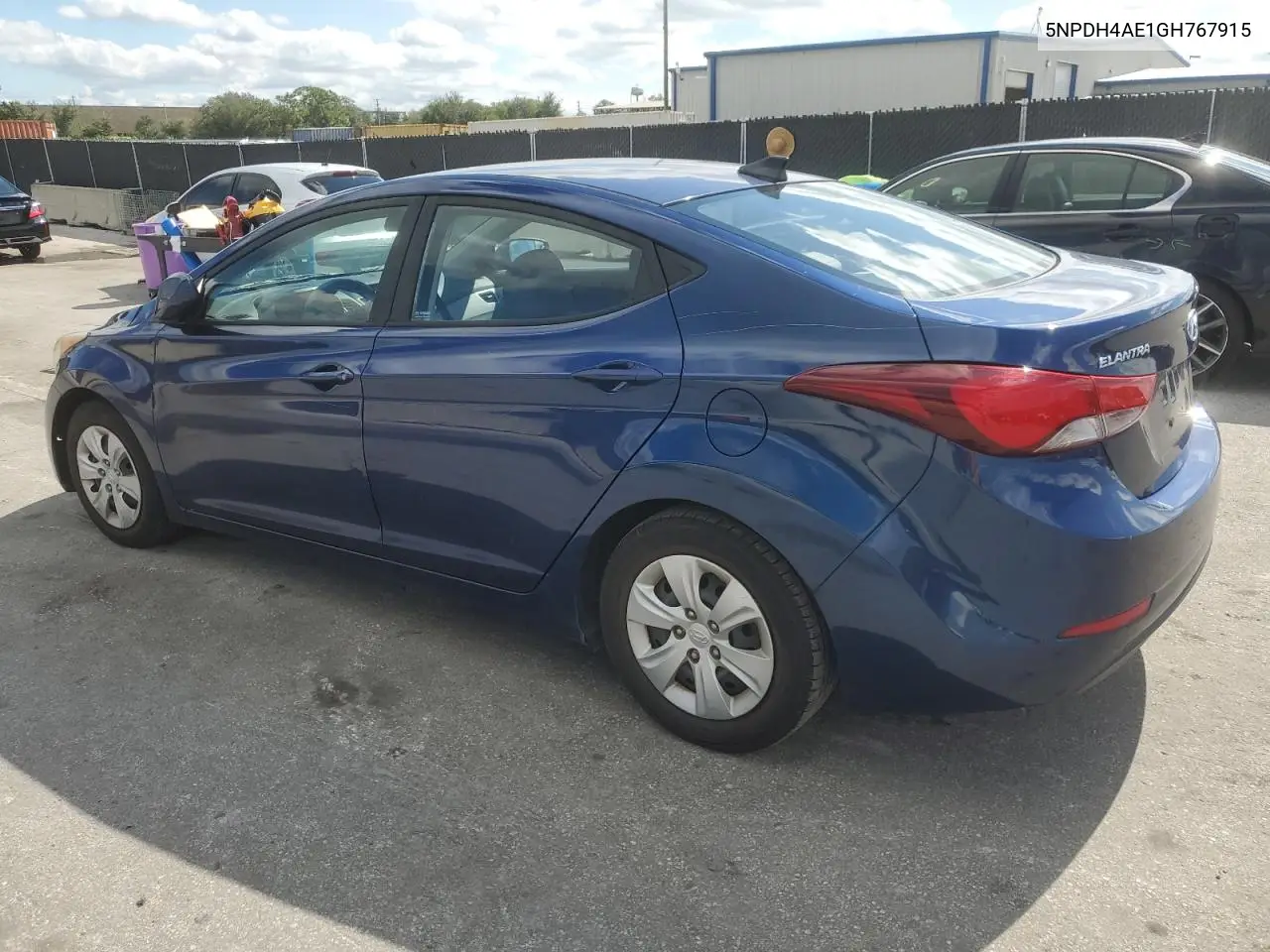 5NPDH4AE1GH767915 2016 Hyundai Elantra Se