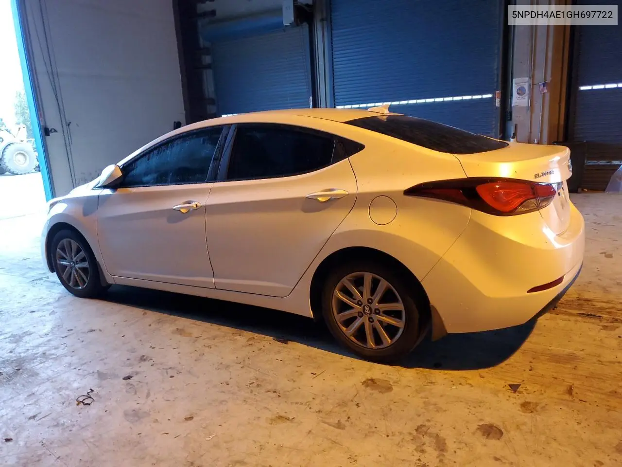 5NPDH4AE1GH697722 2016 Hyundai Elantra Se