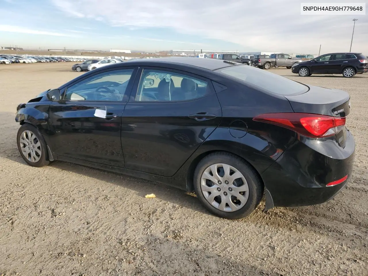5NPDH4AE9GH779648 2016 Hyundai Elantra Se