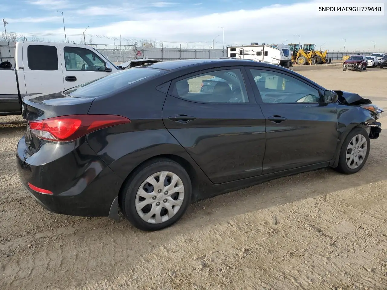 5NPDH4AE9GH779648 2016 Hyundai Elantra Se