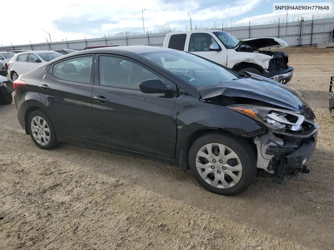 5NPDH4AE9GH779648 2016 Hyundai Elantra Se