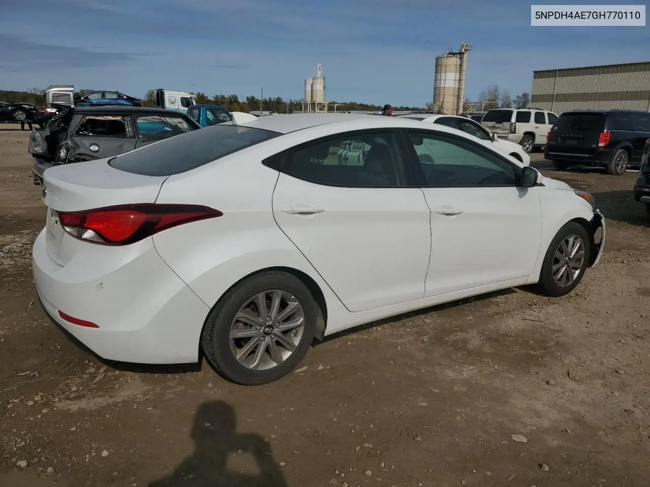 5NPDH4AE7GH770110 2016 Hyundai Elantra Se