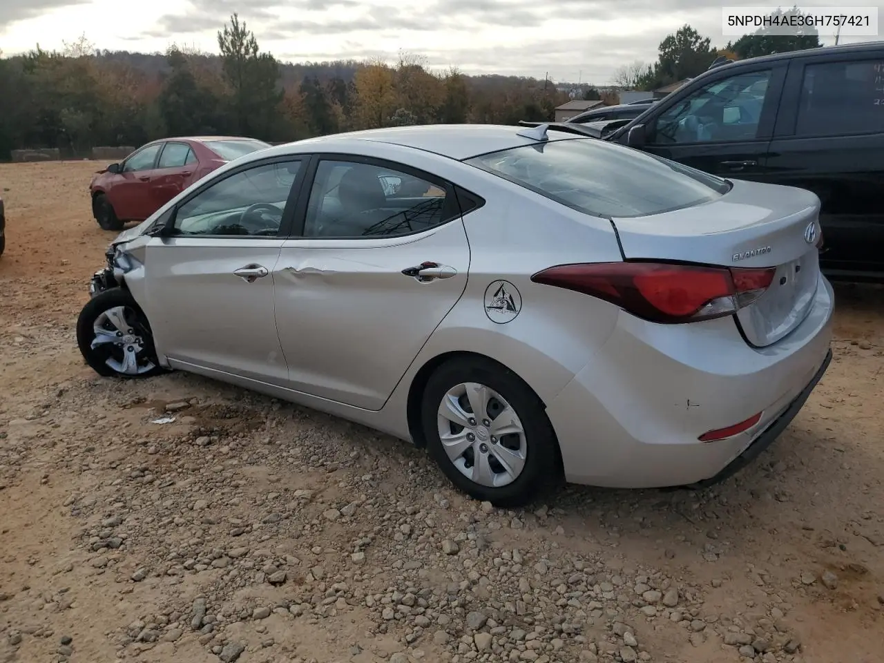 5NPDH4AE3GH757421 2016 Hyundai Elantra Se