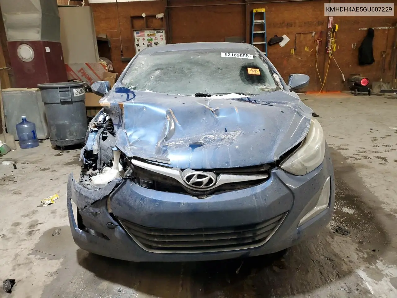 KMHDH4AE5GU607229 2016 Hyundai Elantra Se