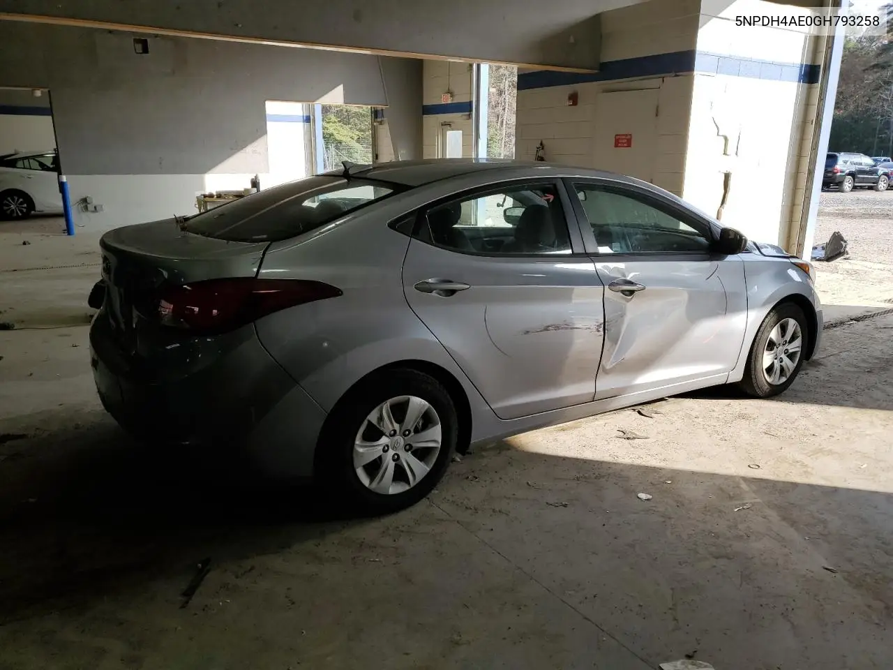 5NPDH4AE0GH793258 2016 Hyundai Elantra Se