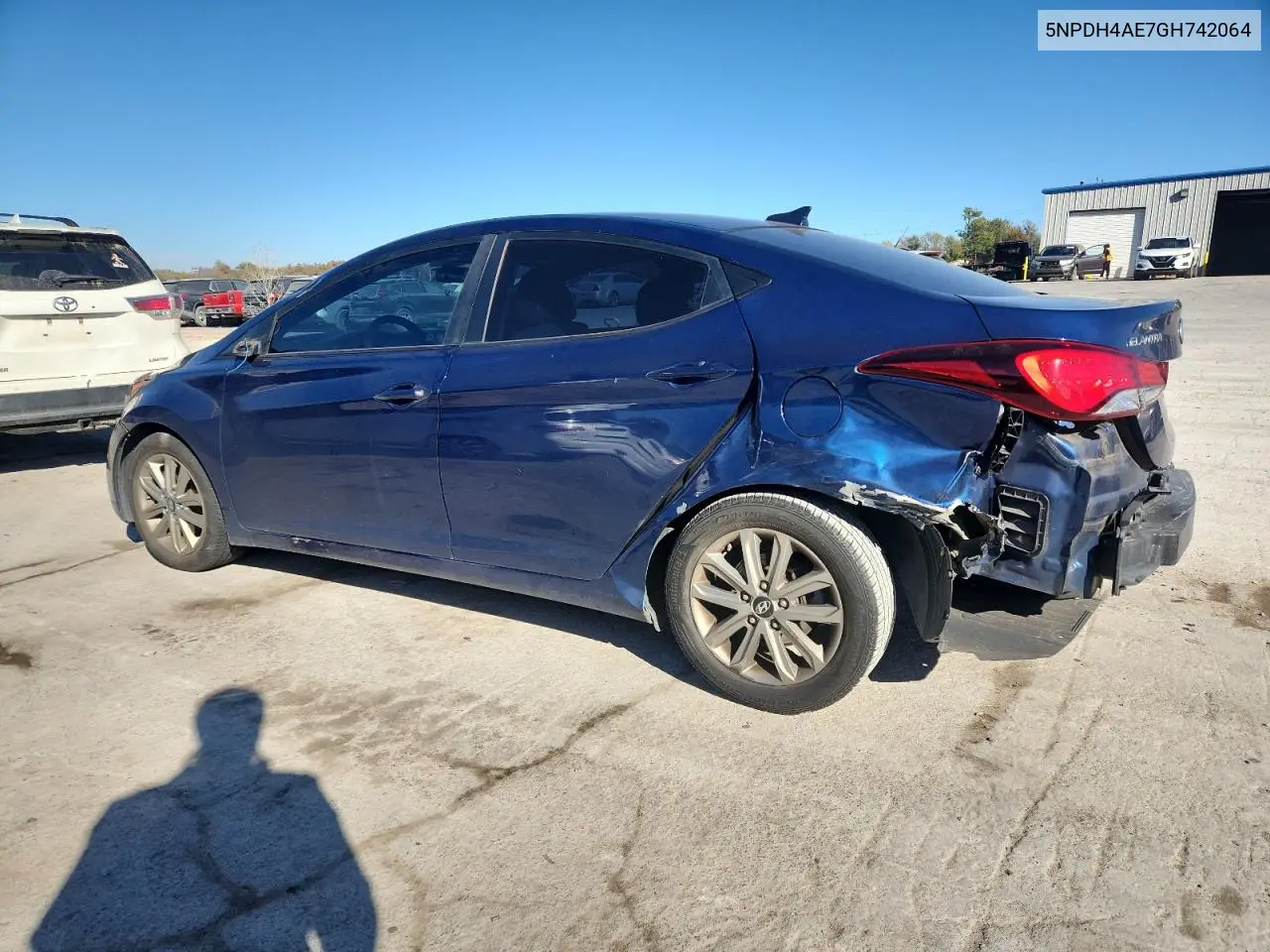 5NPDH4AE7GH742064 2016 Hyundai Elantra Se