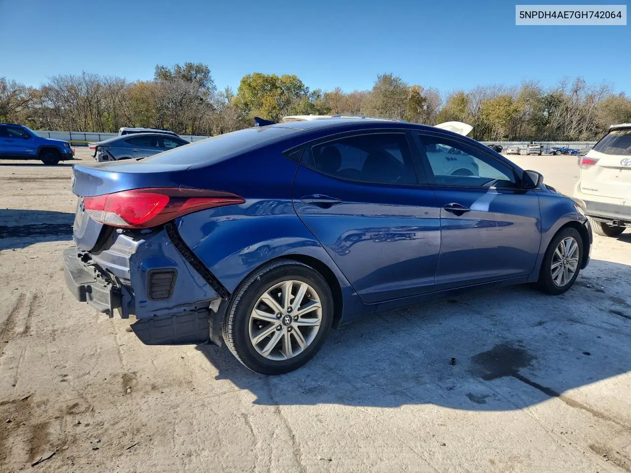 5NPDH4AE7GH742064 2016 Hyundai Elantra Se