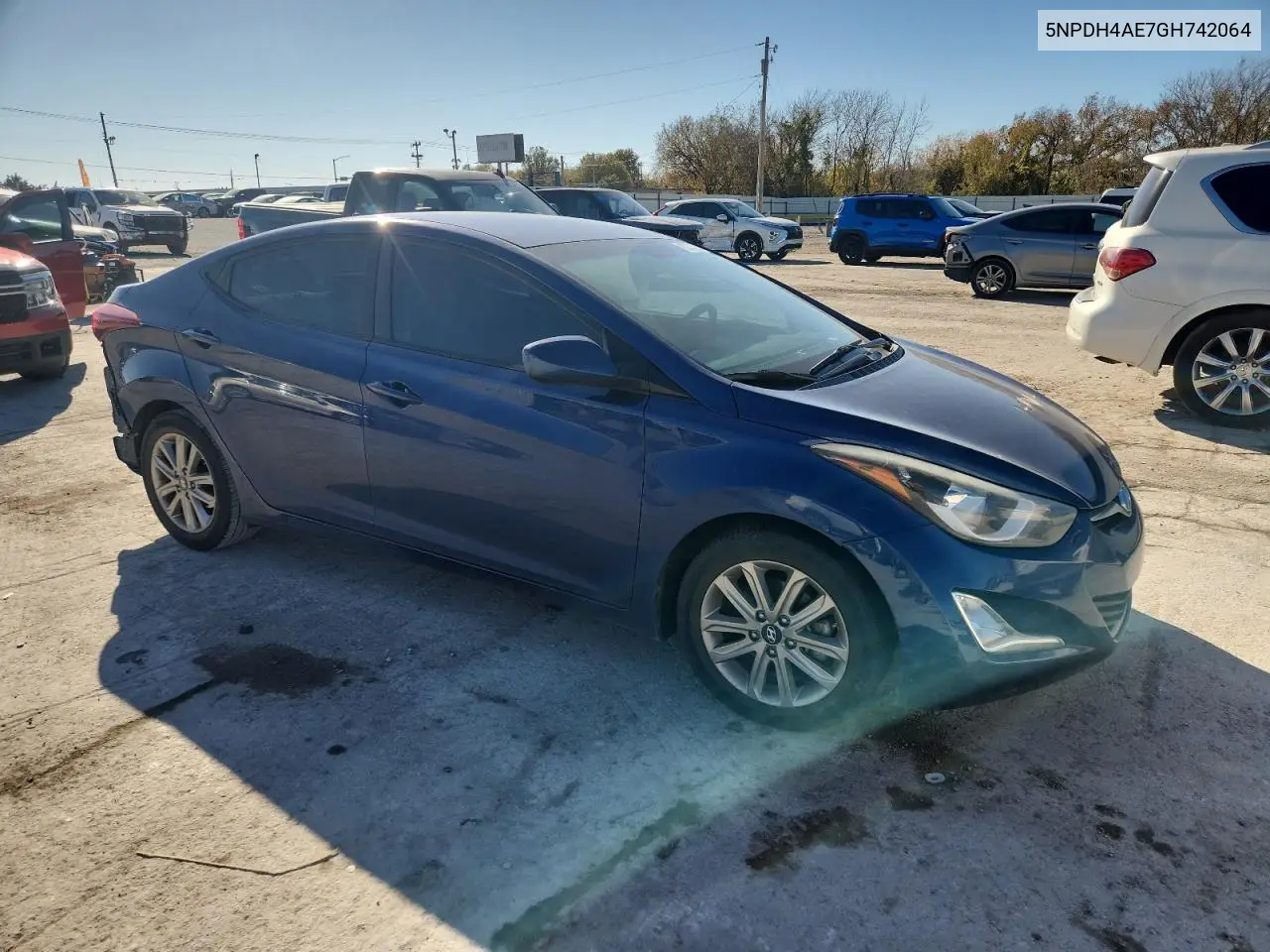 5NPDH4AE7GH742064 2016 Hyundai Elantra Se