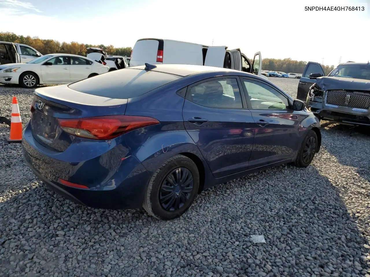 5NPDH4AE4GH768413 2016 Hyundai Elantra Se