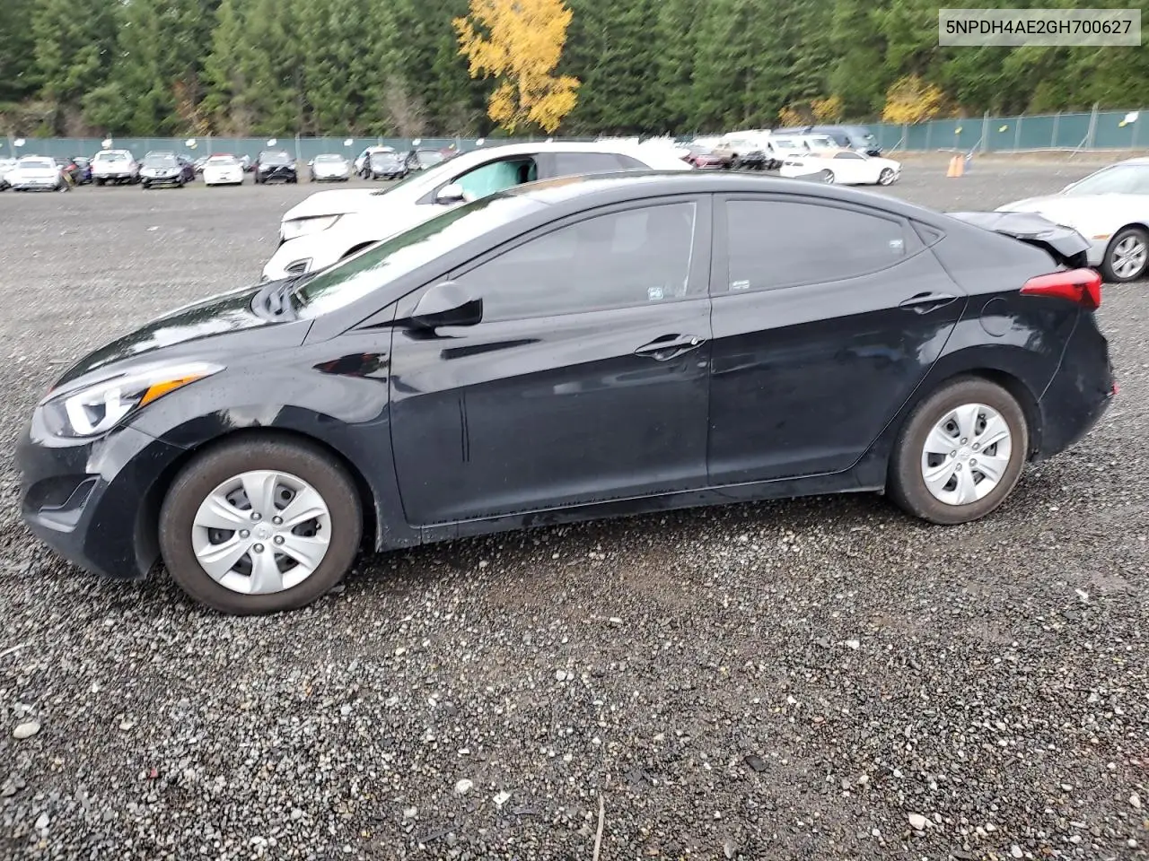 5NPDH4AE2GH700627 2016 Hyundai Elantra Se