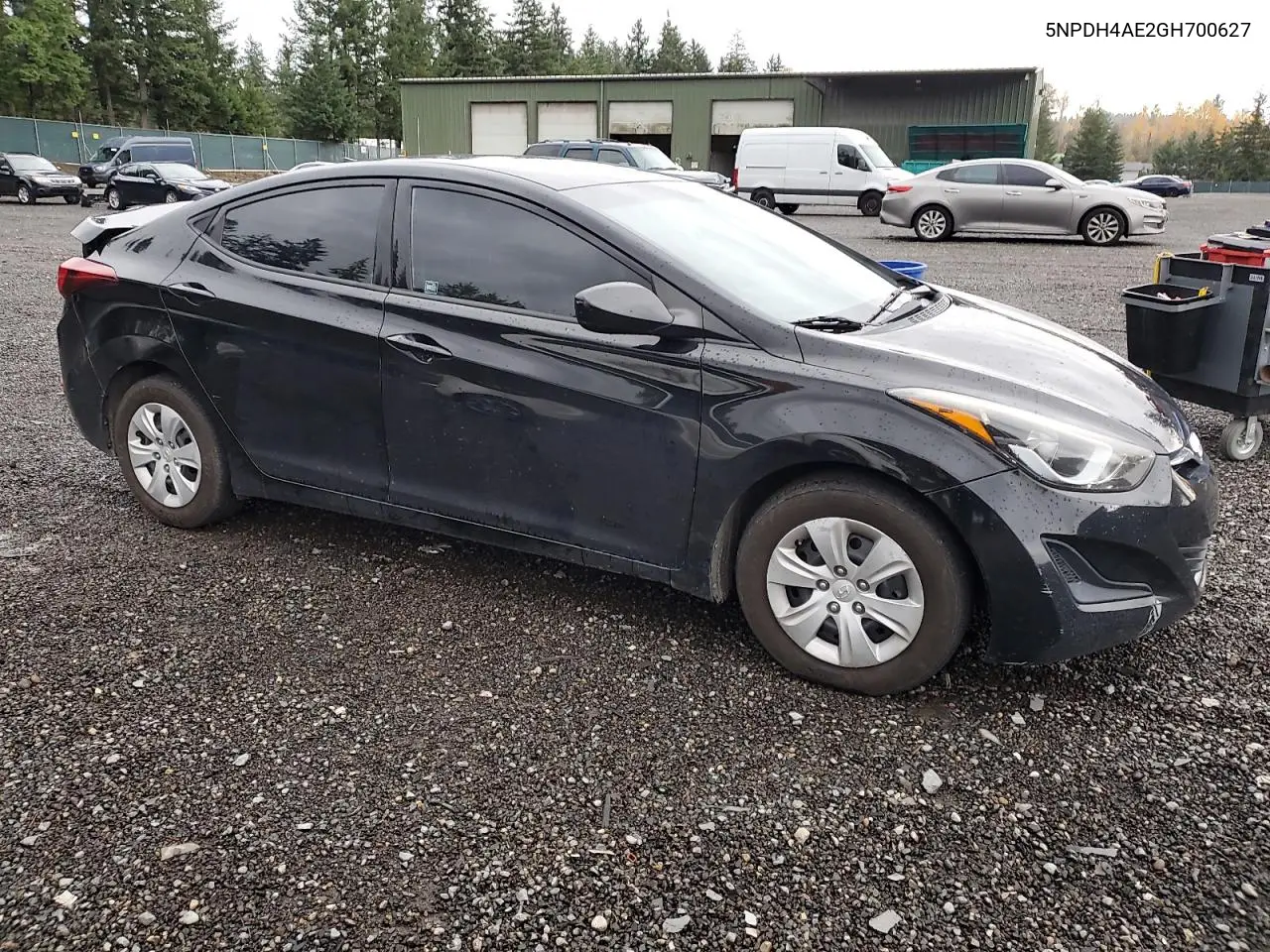 5NPDH4AE2GH700627 2016 Hyundai Elantra Se
