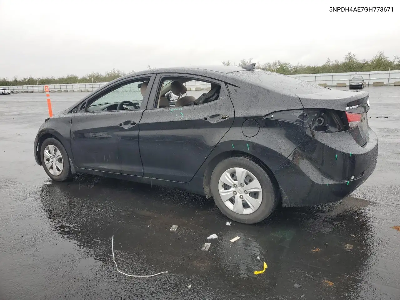 5NPDH4AE7GH773671 2016 Hyundai Elantra Se
