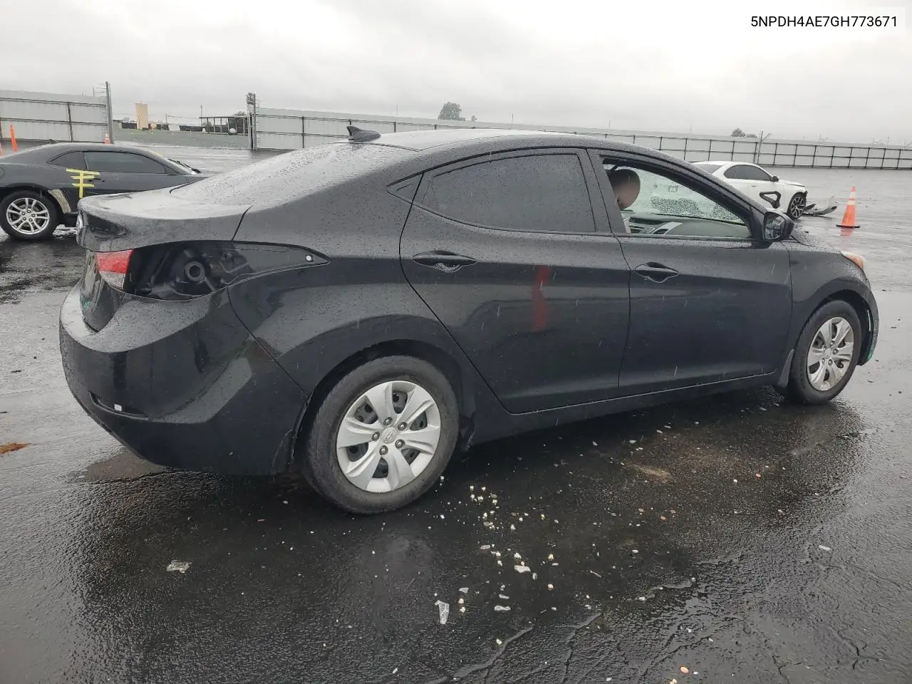 5NPDH4AE7GH773671 2016 Hyundai Elantra Se