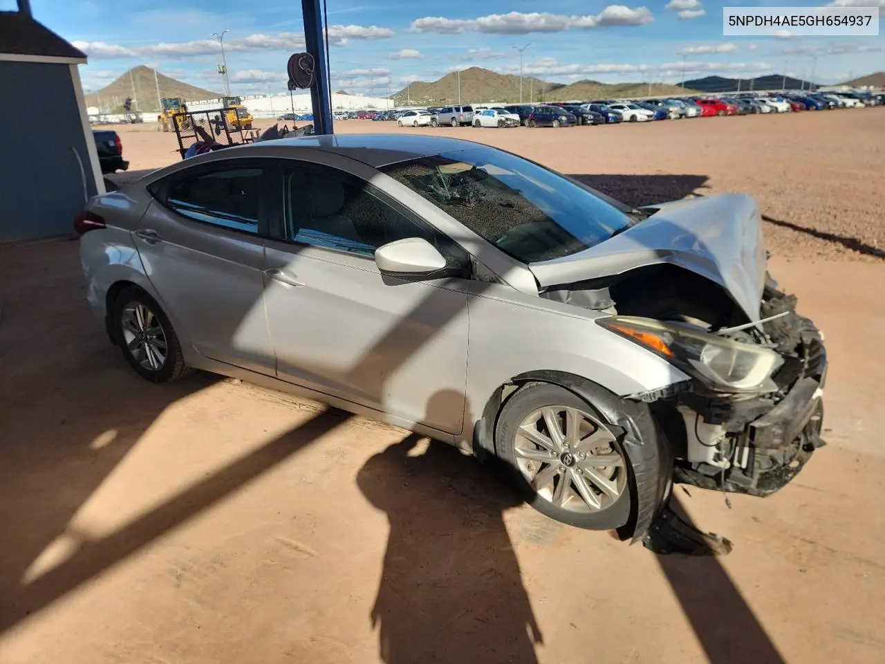 5NPDH4AE5GH654937 2016 Hyundai Elantra Se