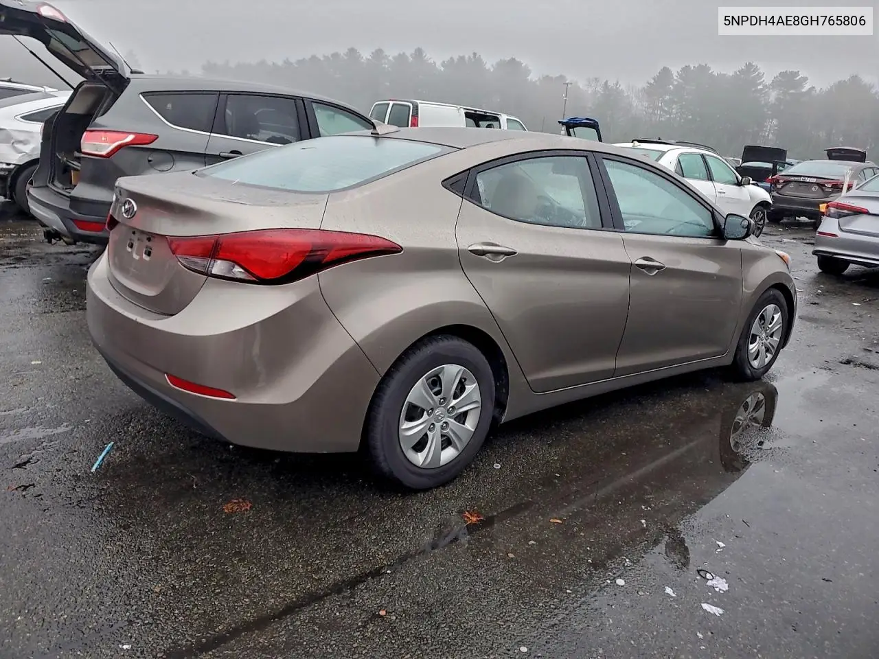 5NPDH4AE8GH765806 2016 Hyundai Elantra Se