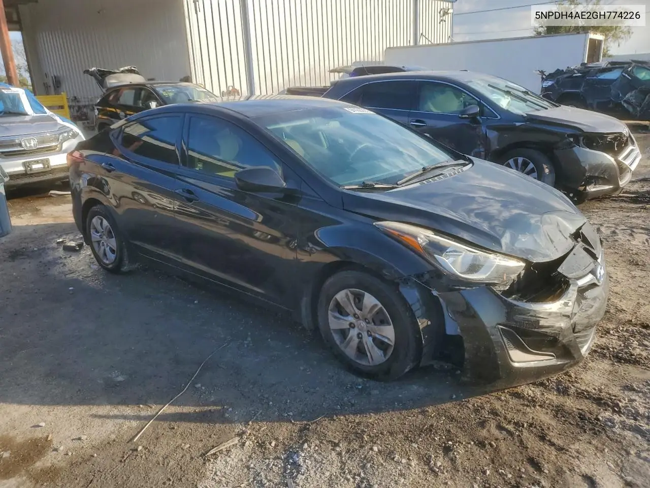 5NPDH4AE2GH774226 2016 Hyundai Elantra Se