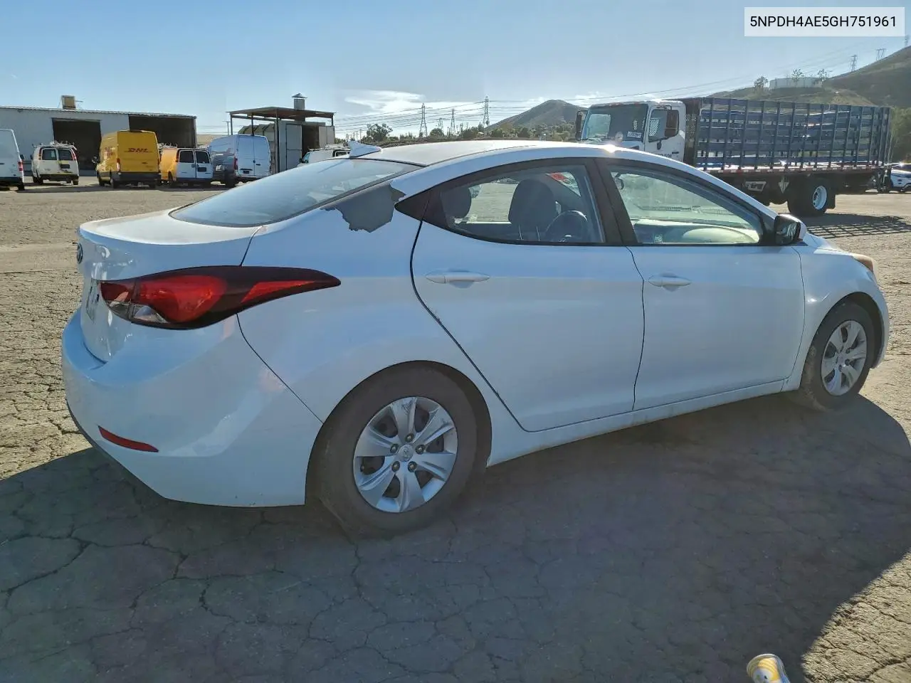 5NPDH4AE5GH751961 2016 Hyundai Elantra Se