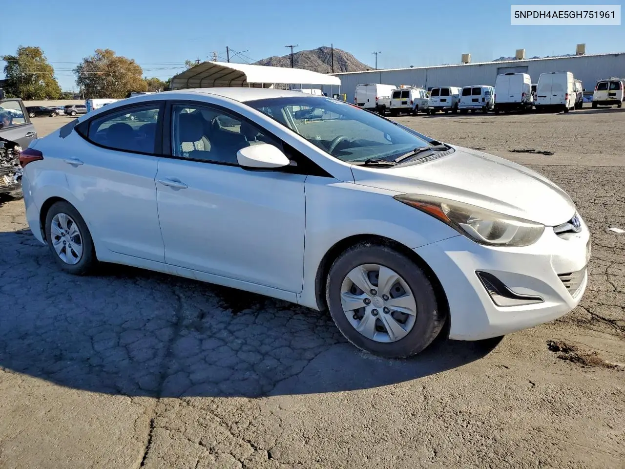 5NPDH4AE5GH751961 2016 Hyundai Elantra Se