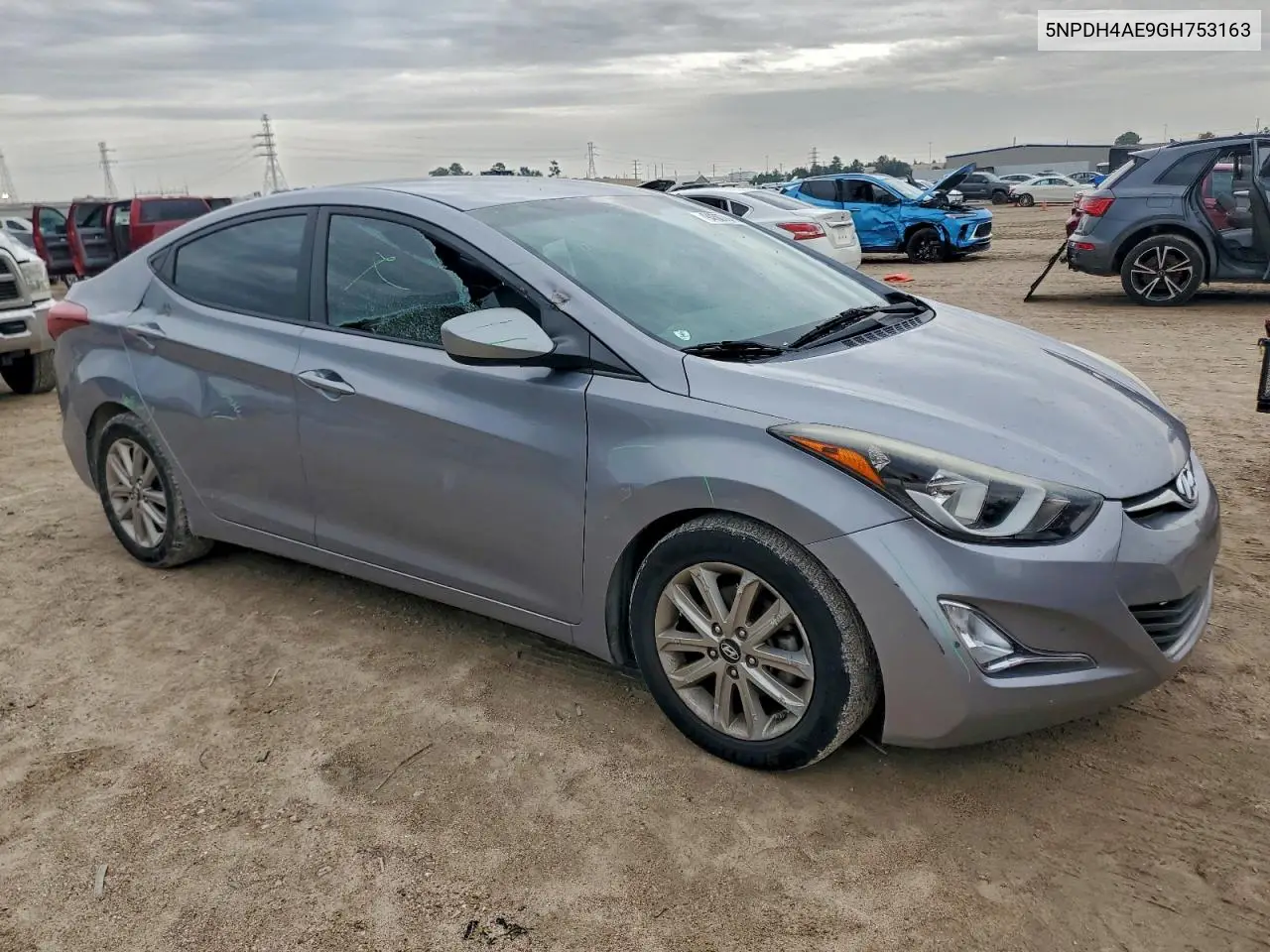 5NPDH4AE9GH753163 2016 Hyundai Elantra Se