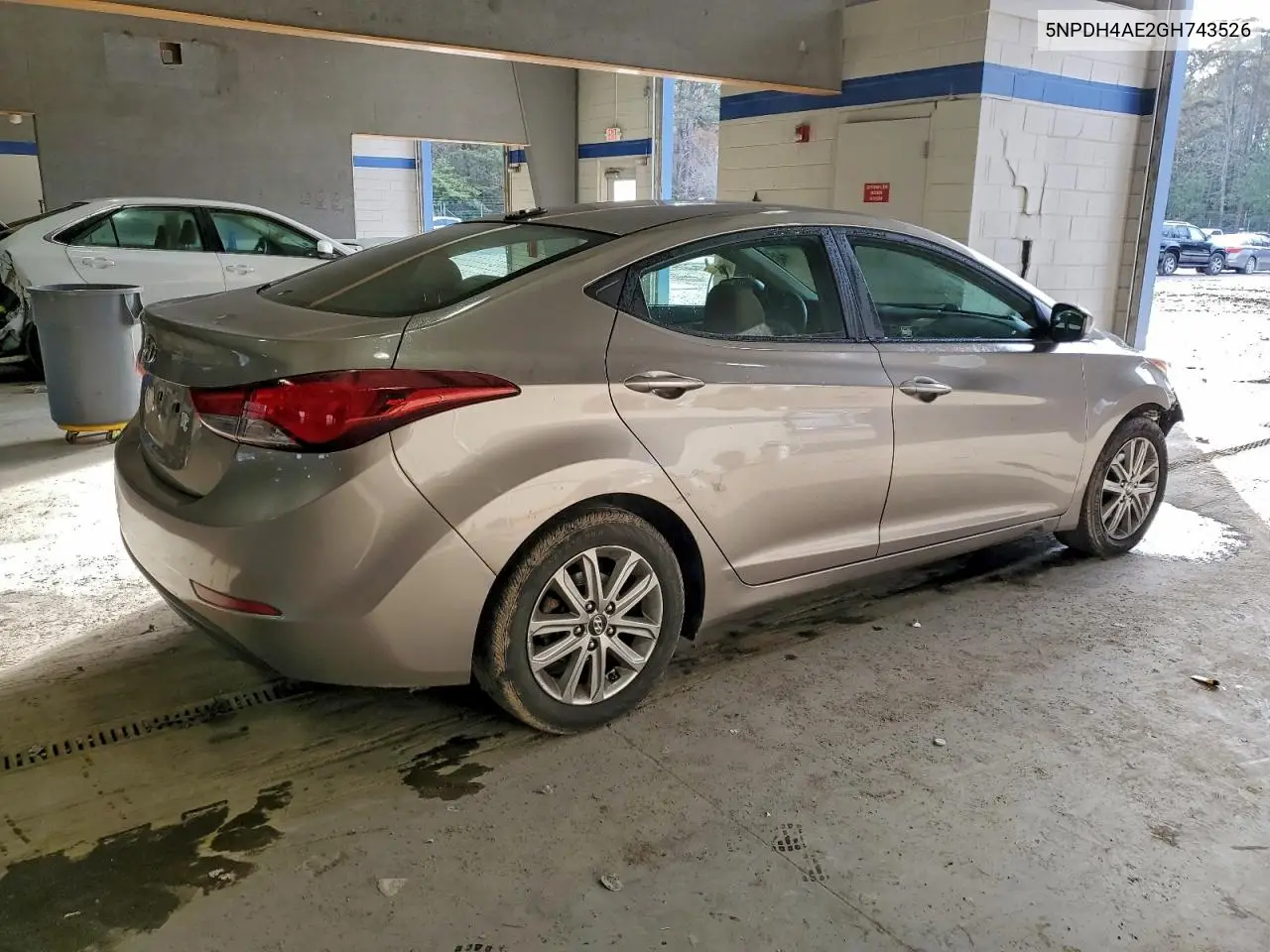 5NPDH4AE2GH743526 2016 Hyundai Elantra Se