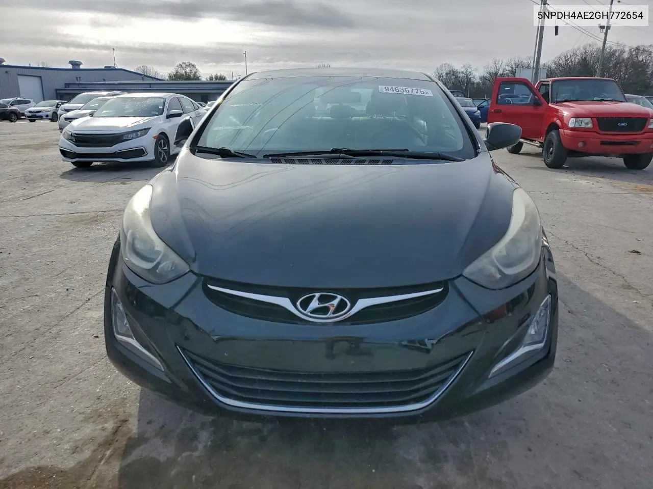 5NPDH4AE2GH772654 2016 Hyundai Elantra Se