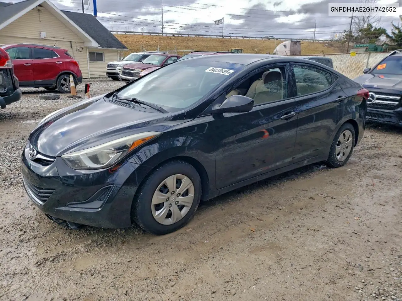 5NPDH4AE2GH742652 2016 Hyundai Elantra Se