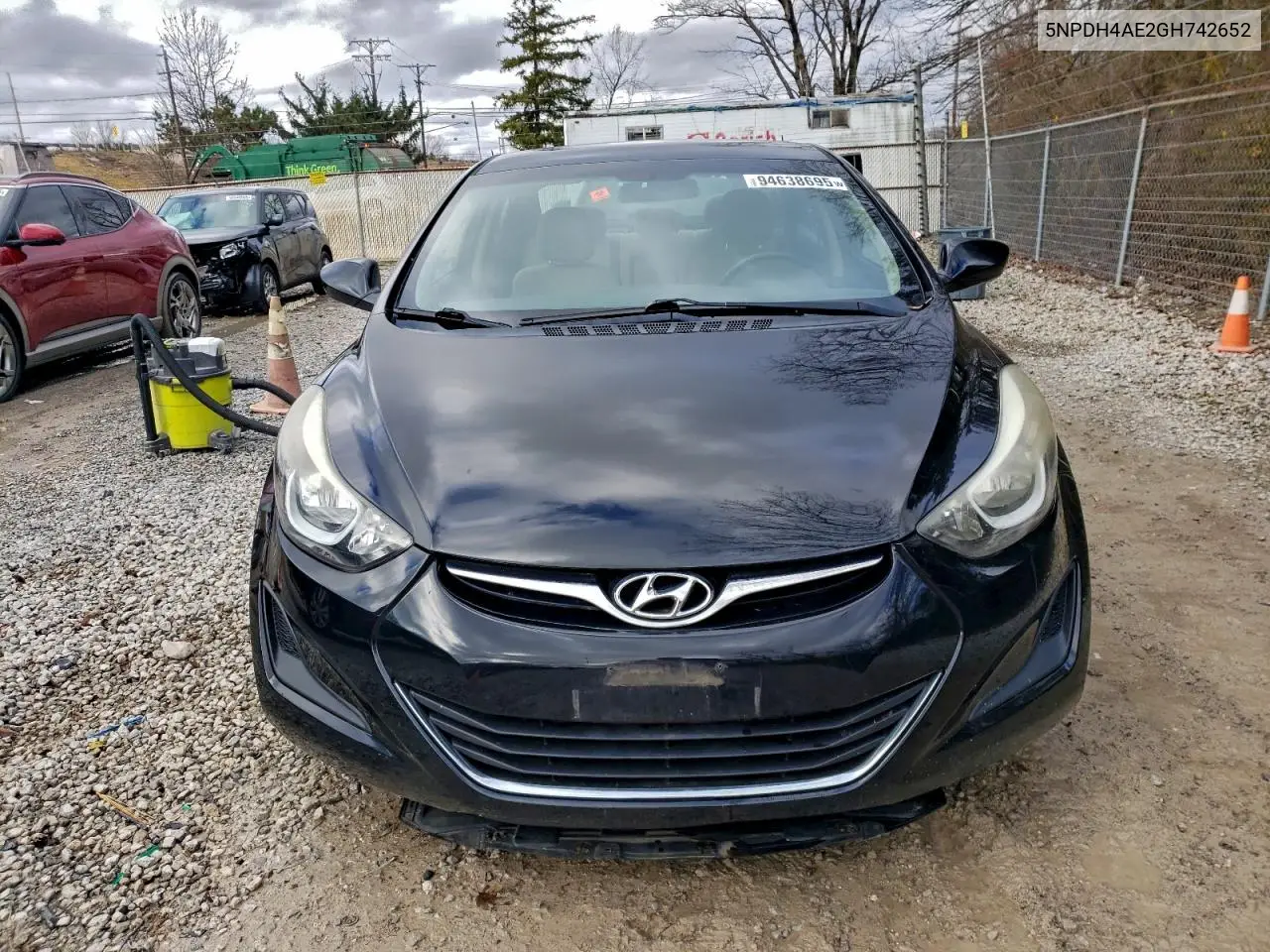 5NPDH4AE2GH742652 2016 Hyundai Elantra Se