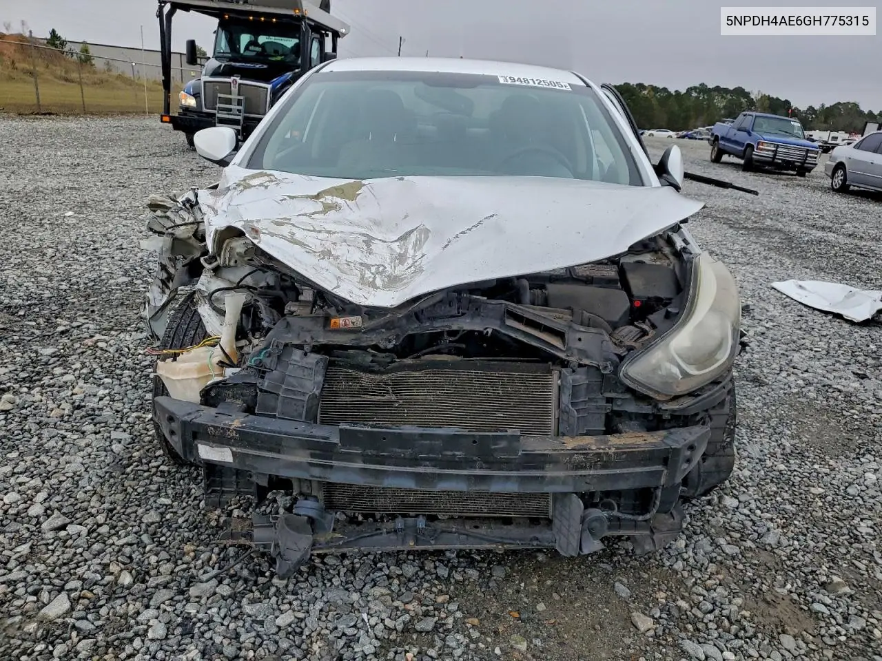 5NPDH4AE6GH775315 2016 Hyundai Elantra Se