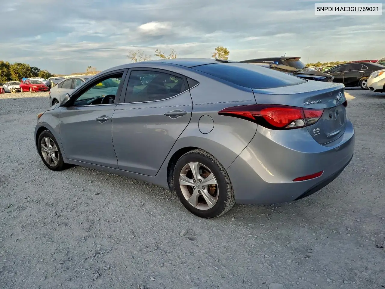 5NPDH4AE3GH769021 2016 Hyundai Elantra Se