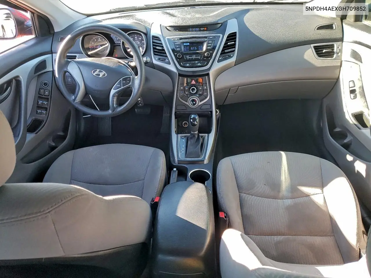 5NPDH4AEXGH709852 2016 Hyundai Elantra Se