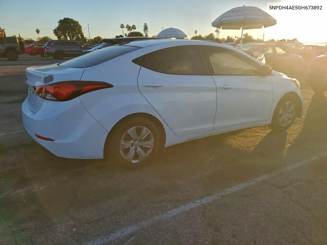 5NPDH4AE5GH673892 2016 Hyundai Elantra Se