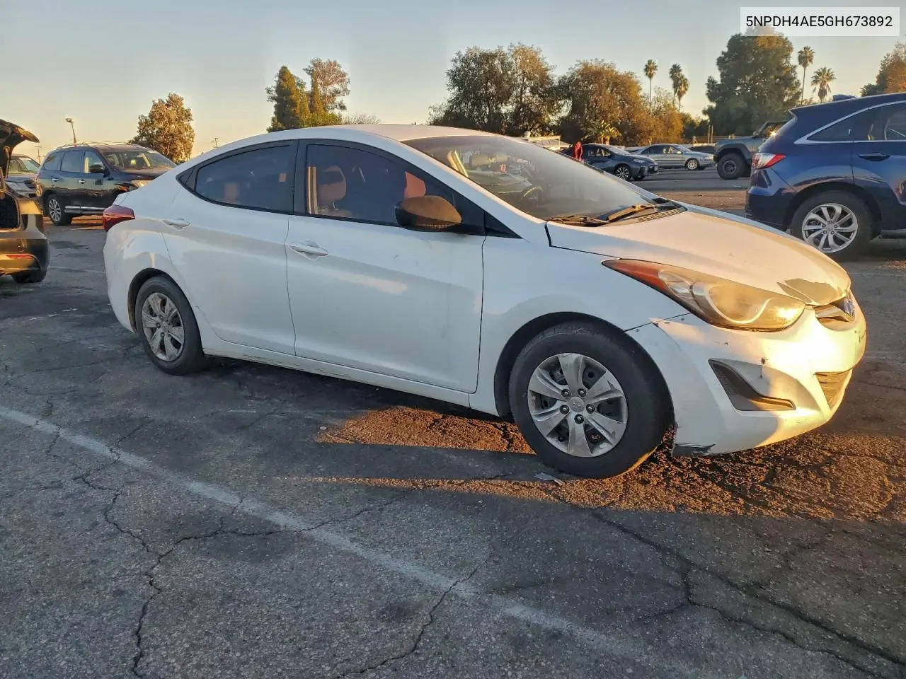 5NPDH4AE5GH673892 2016 Hyundai Elantra Se